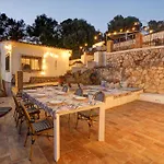 Villa Mikasi Hills By Hello Homes Sitges