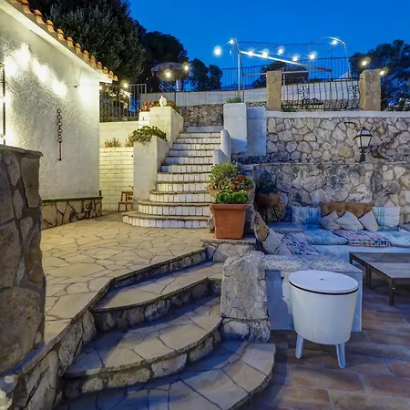 Mikasi Hills By Hello Homes Sitges Villa