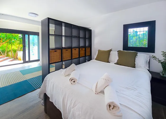 Mikasi Hills By Hello Homes Sitges * 圣佩德罗-德里瓦斯