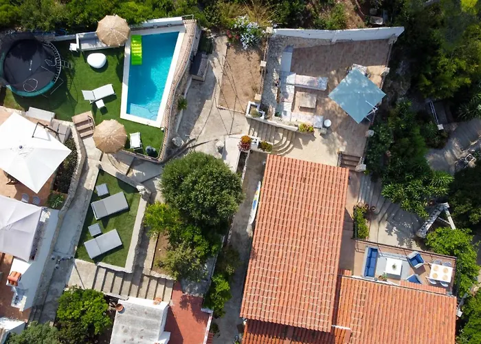 Mikasi Hills By Hello Homes Sitges Βίλα